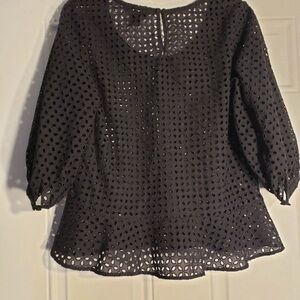 CLUB MONACO BLACK LACE TOP SIZE M 3/4 SLEEVE CUTE AND COMFY
